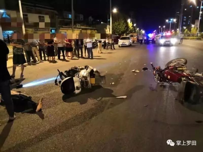 黄冈车祸:2摩托车相撞,1人身亡