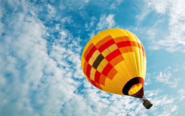 气球怎么吹才能飞 3404b68bd802449385baa576ede32280.jpeg