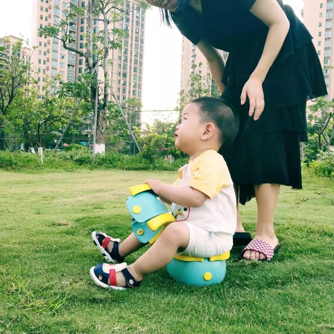 #崔玉涛的育学园#带娃出门就像搬家？这几件神器解决了99%带娃出行的难题！