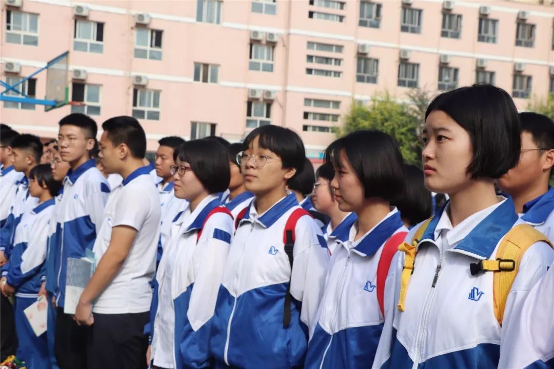 【专访十三中】山东省济南市长清一中近七百人学生团在衡水十三中的