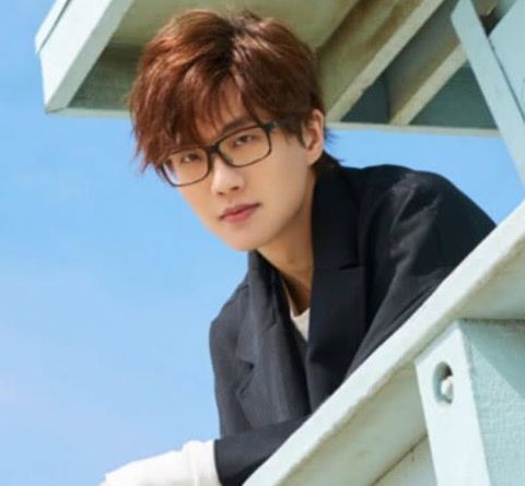 许嵩绯闻上热搜,女方曾参加 中国好声音 ,随后男方辟谣