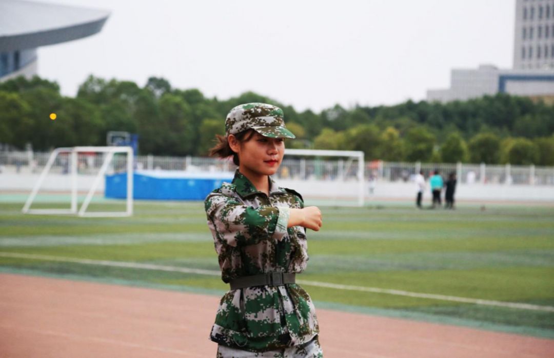 最美军训照片 6bf8a7c5050e4eb8ae85f78cded3e2d3.jpeg