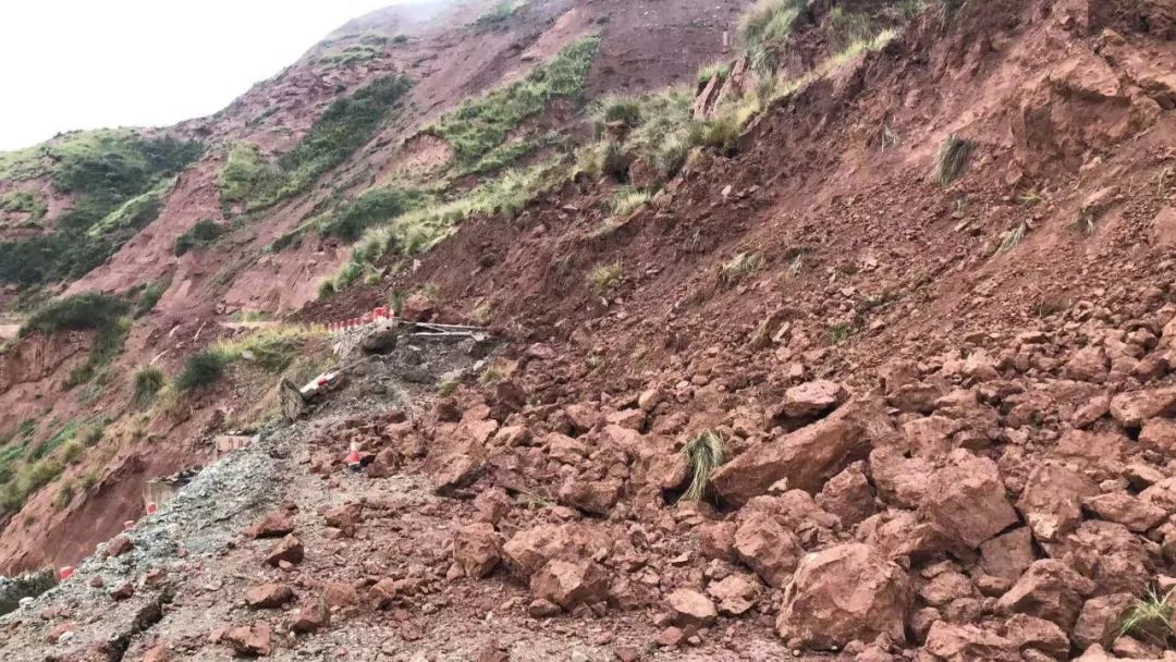 今日秋分青海部分路段山体滑坡降雨雪