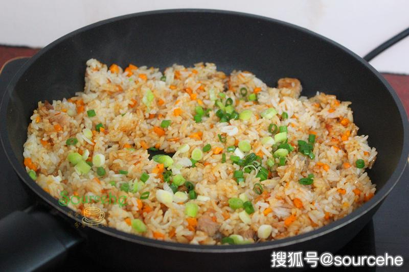煮米饭放油和盐好吃么 b02b501f51cd47c49ab00ad65c0245fe.jpeg