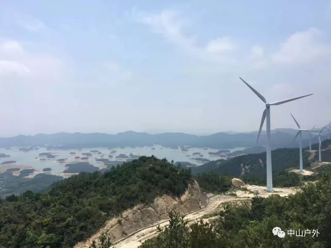 小榄东升西区上车 10月1日台山大隆洞水库湖畔徒步,登风车山观绝美