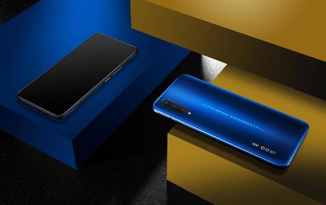 苹果新配色受追捧？深剖iQOO Pro 5G版：颜值与实力并存