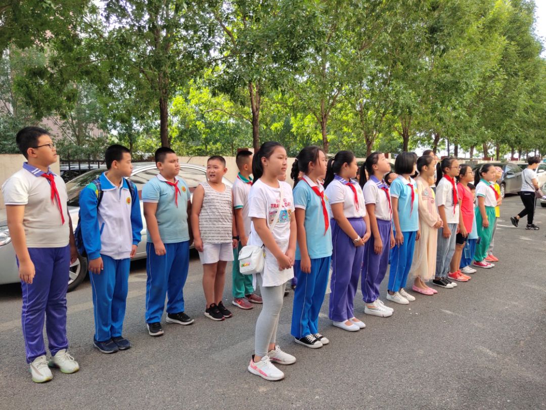 葛沽快讯泽水园社区开展青少年爱国主义教育暨向国旗敬礼庆祝新中国