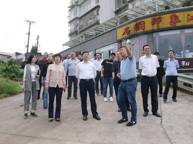 龙马潭区委书记刘光明调研石洞街道危旧房和棚户区改造项目