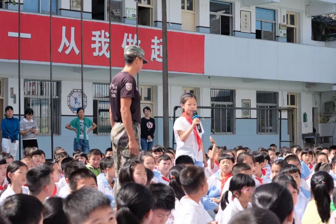 消防演练学校 小学 238d8f6baf754b89b258ac01648f2242.jpeg
