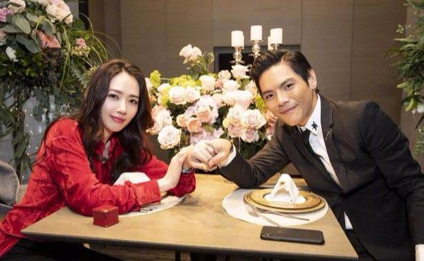 送的皇冠被扒不值钱,婚礼不如向华强生日会,郭碧婷被冷落了?