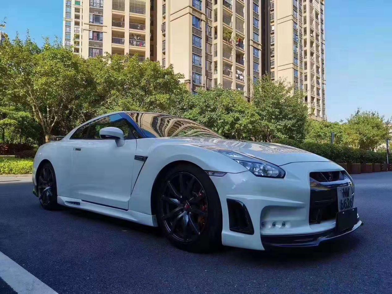 黄江日本战神gtr二手跑车报价24.6万