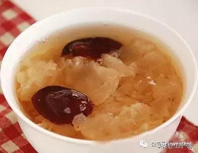 银耳汤可以放雪梨吗 55d06ebf8f8d449585628fcba7a66368.jpeg
