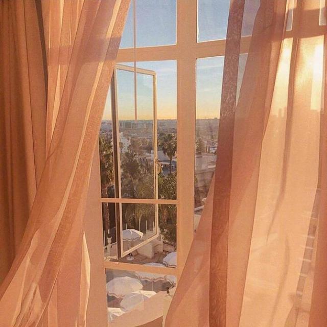 异性聊天:男生经常问你这3个问题,他真的很在