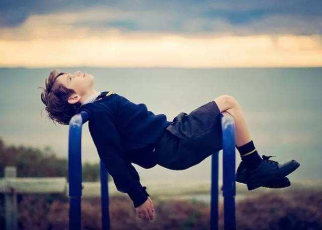 如何让自己重新看待自己 5c6b5f157b944297b1f840c8b1050155.jpeg