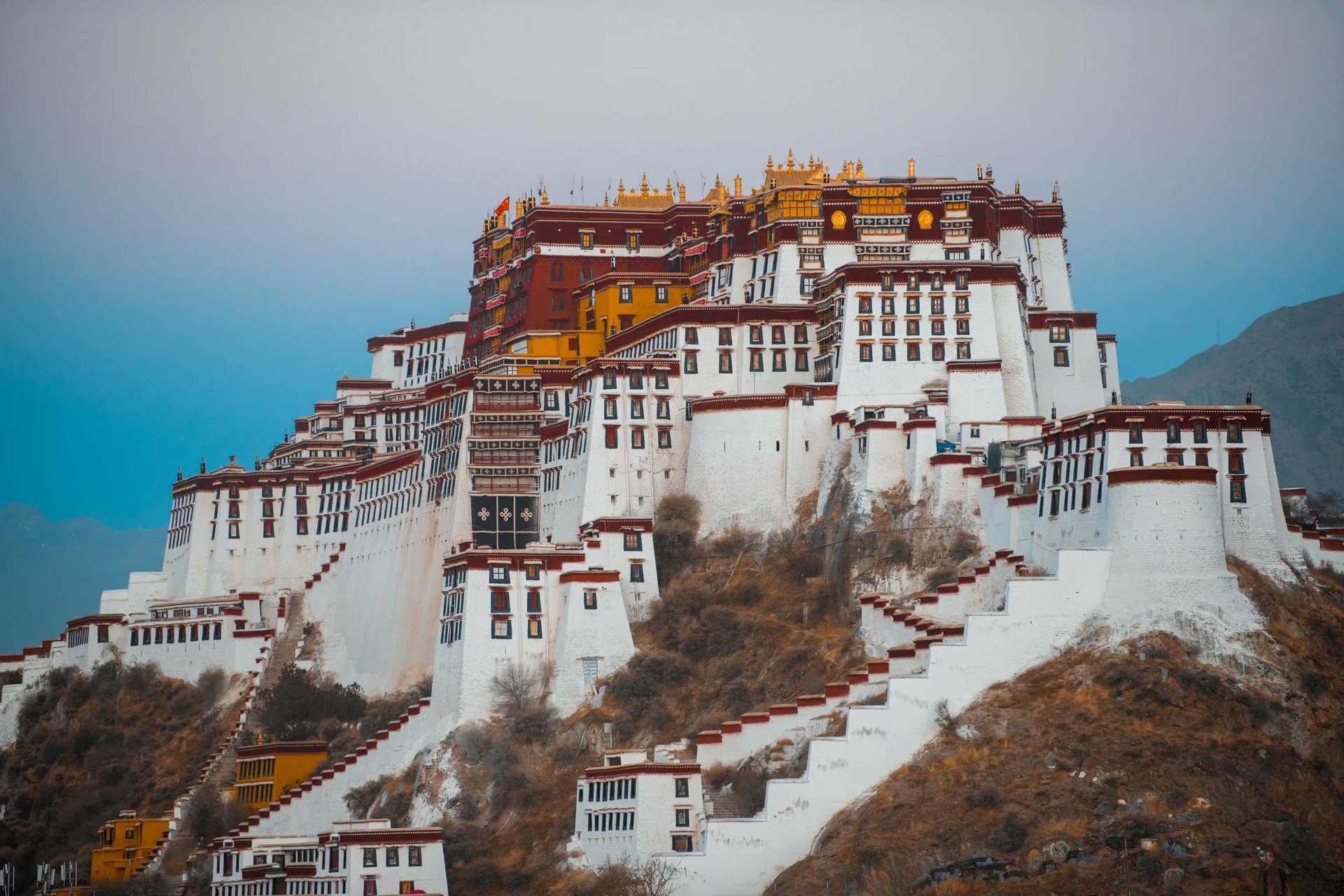 国庆黄金周去哪儿旅游？朝圣去西藏，从此不再朝思暮想