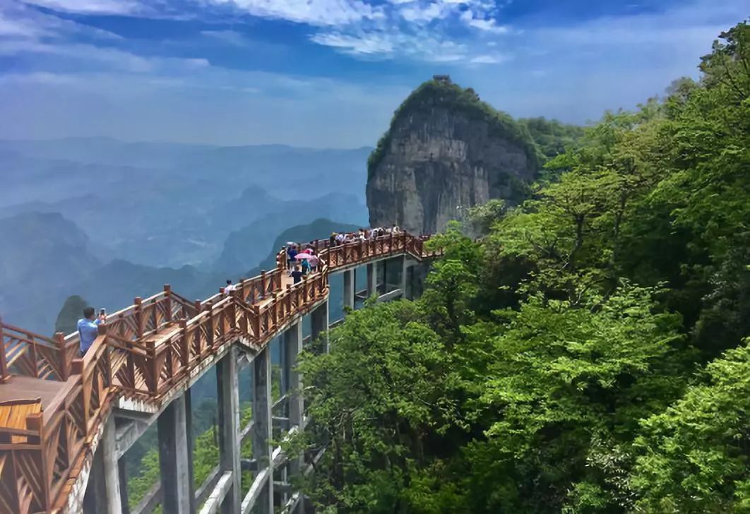 【喜迎国庆】赣州,张家界天门山玻璃栈道,墨戎苗寨,凤凰古城纯玩美食