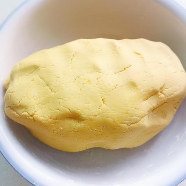 南瓜麻团这么做口感软糯香甜一口气能吃好几个
