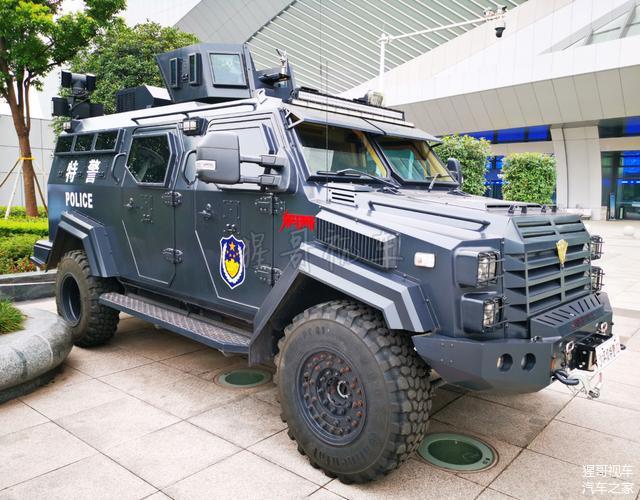 福特基因!超硬派改装特种suv「剑齿虎」