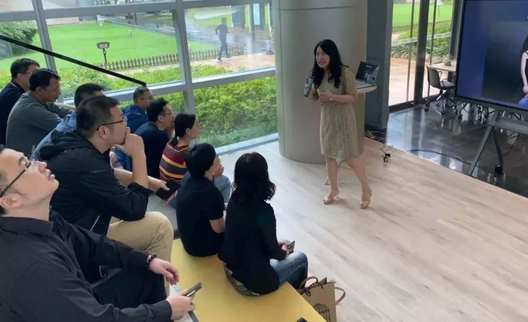 百领爸爸家庭时光丨事业教育两不误快进来学习好爸爸妙招