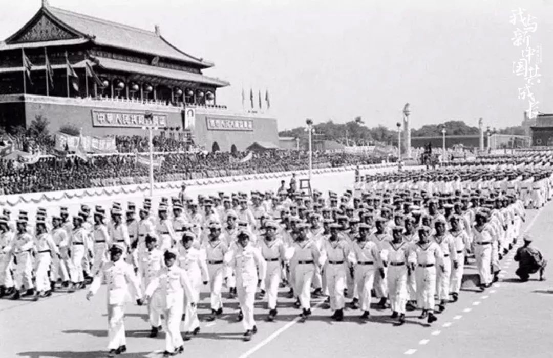 1950年国庆大阅兵(来源网络)
