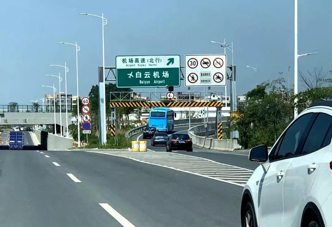 这条隧道通了,去白云机场更方便了!_迎宾大道