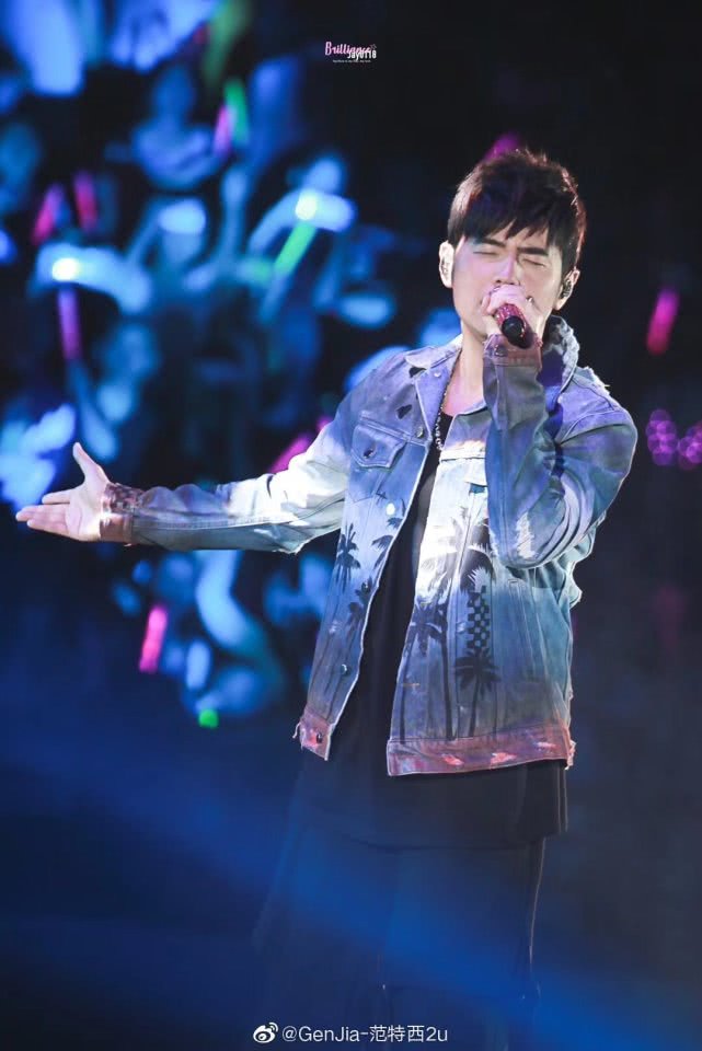讯号周杰伦演唱会 03899137190e485a8d7afd0818256488.jpeg