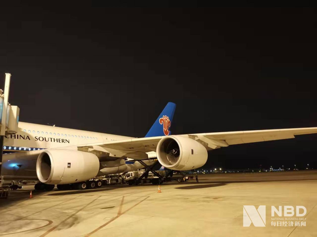 北京大兴国际机场首飞航班平稳运行 323名乘客