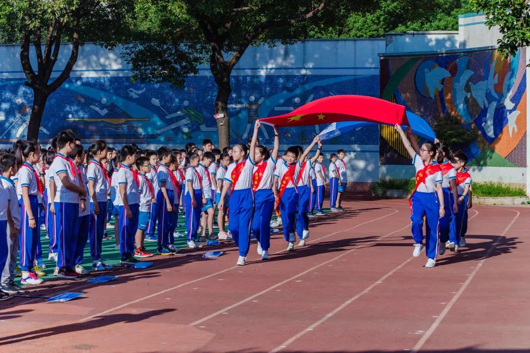 【动感中队】争做红领巾小健将——砂子塘小学老校区1602"动感中队"