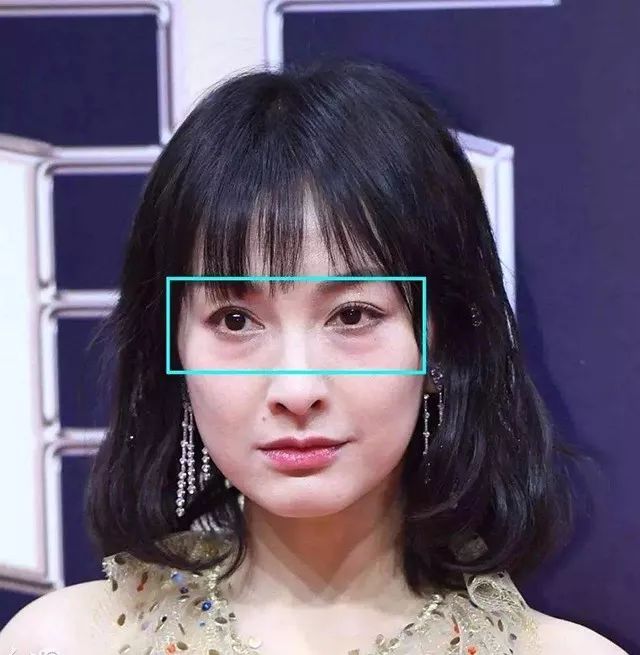 原来李沁去掉了这个地方才成了氧气美女_眼袋