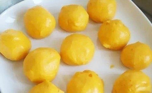 怎样做南瓜糯米糍好吃 27efddcfe0f448b3bc56594966cd4e46.jpeg