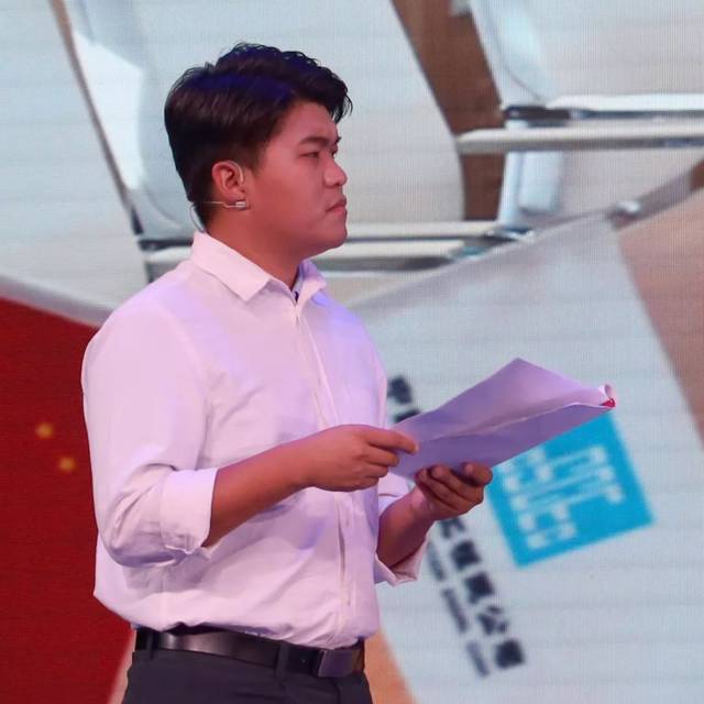 晶晶 党群工作部舞蹈演员编导党群工作部 李想场务党群工作部 杨宝淇