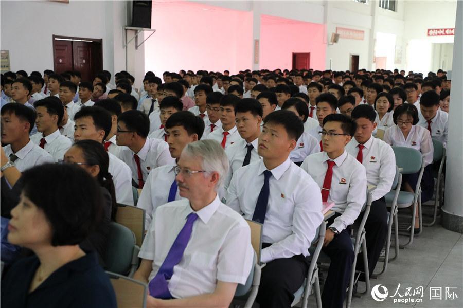 第一届“中朝友谊”杯平壤科技大学汉语演讲比赛举行