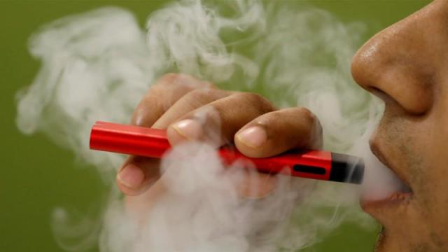 美国官员称数百严重病例与使用电子烟有关