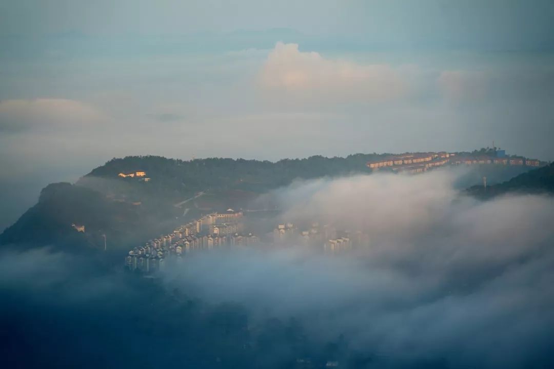孤帆远影碧空尽唯有长江天际流猜一成语(3)