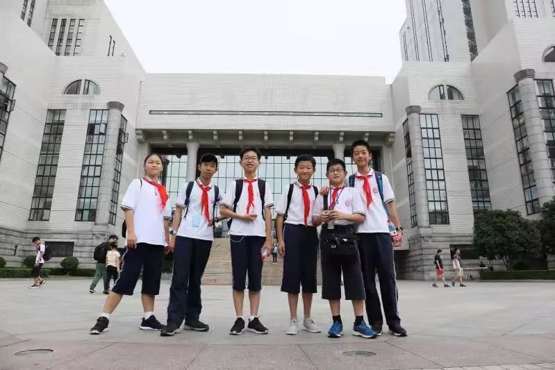 上海市第二初级中学小队活动假期硕果累累_徐汇区
