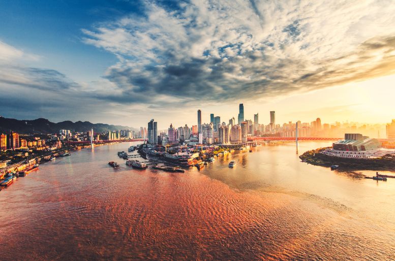 重庆经济总量超过广州了吗_广州上海经济对比(3)