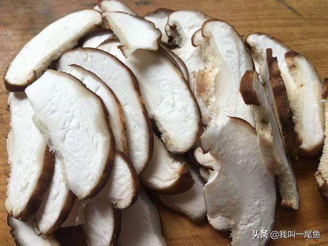 肉怎么切才能切成薄片 825e7919562a447cbb77edc320adaab0.jpeg