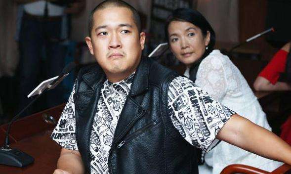 张丰毅儿子整容式变帅,曾被亲爹吐槽长得丑,如今逆袭成男神_张博宇