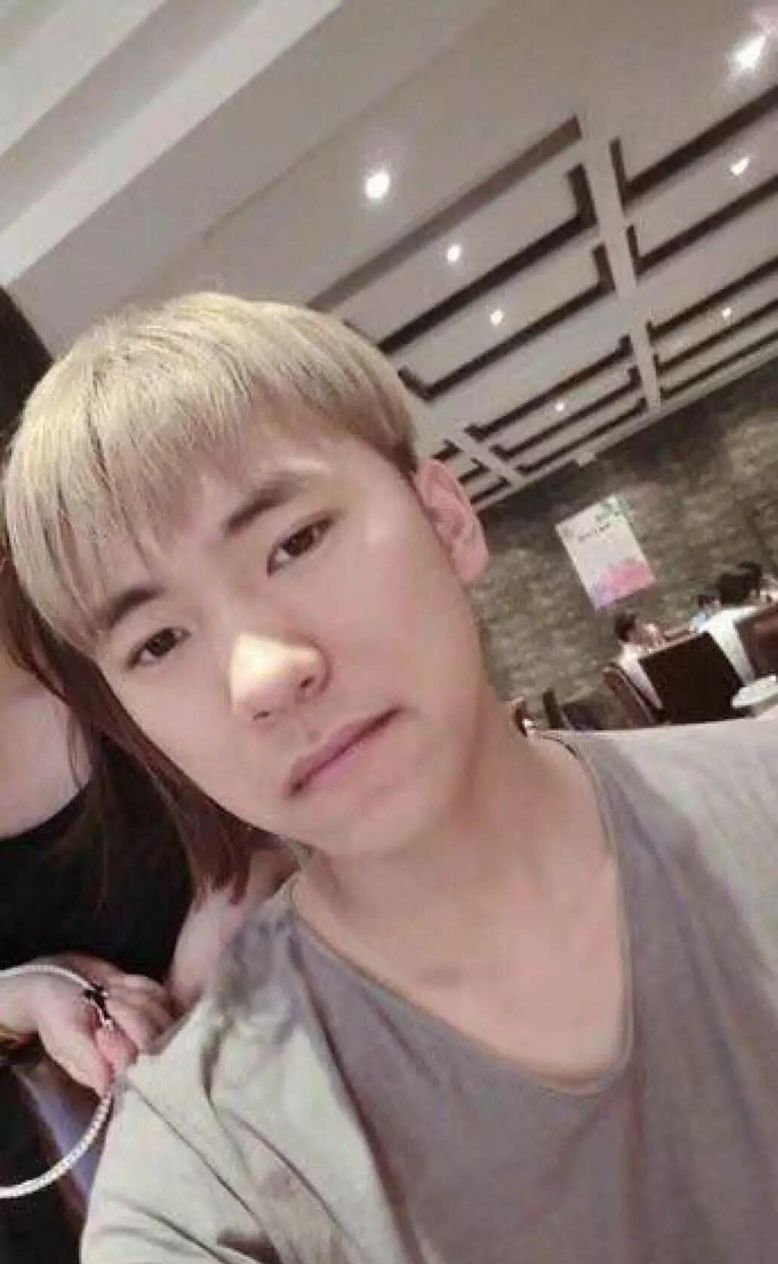 男友视角下的女友丑照 a22b95f691664d1185a5b1872c76023c.jpeg