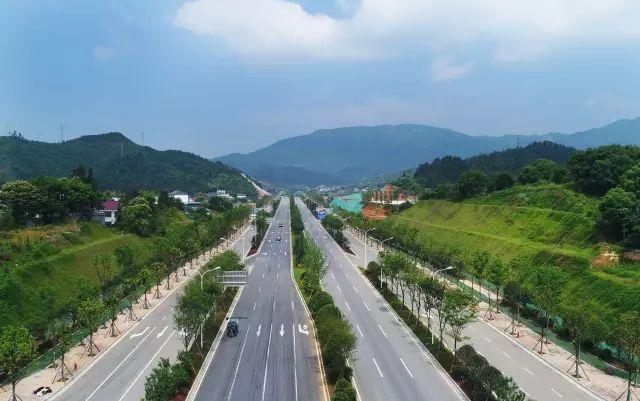 浏阳城区又有一条道路通车70年浏阳城区面积扩大160多倍