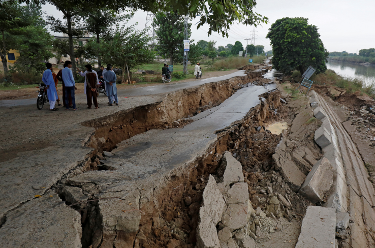 外交部：十分关注巴地震灾情愿及时提供力所能及帮助