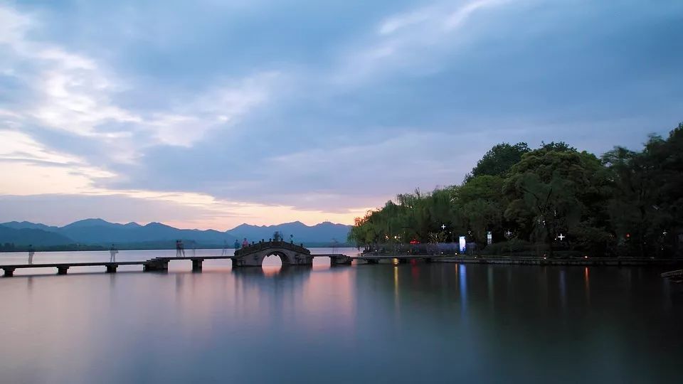 杭州西湖断桥景点 杭州西湖断桥景点画法