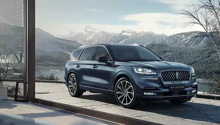 林肯飞行家 | 全系标配3.0T双涡轮发动机+10AT