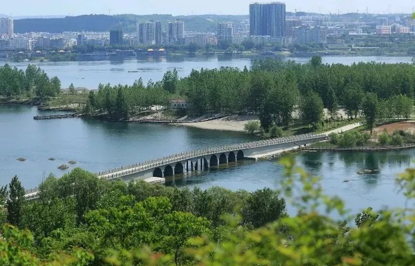 自驾游线路丹江口市市区—水都大桥—均州老街去沧浪洲湿地公园看秋水