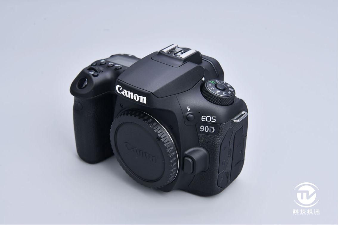 兼具专业与灵活的机身构造佳能eos90d套机外观解析