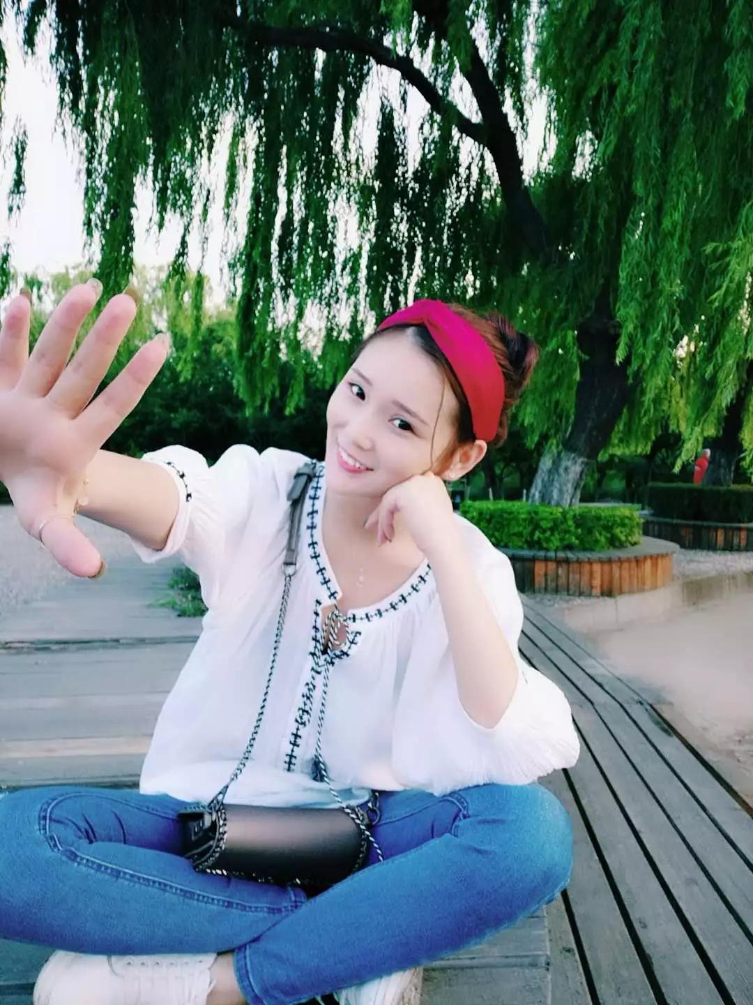 娃娃小清新妹子照片,各位见过这样单纯到不像话又真实自然的美女主播