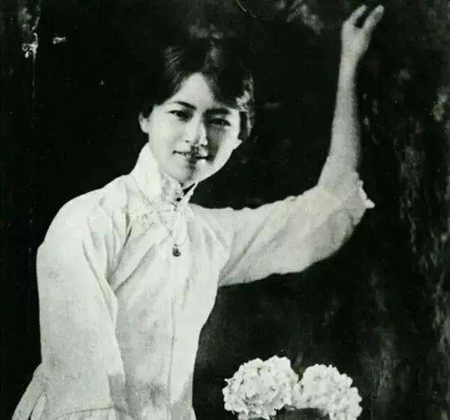 林徽因简介 1557288da3584d908f0f57266f5e9257.jpeg