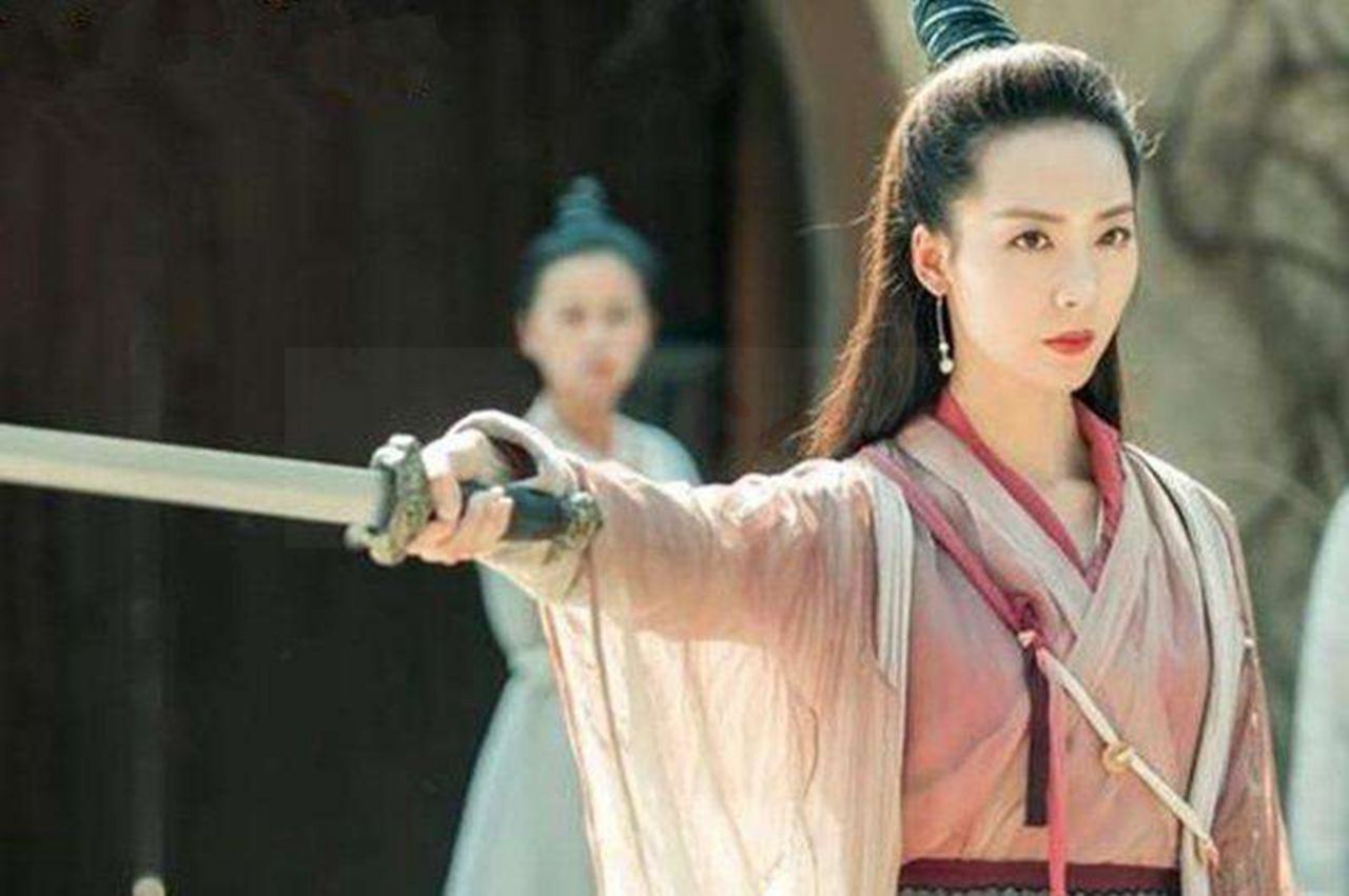 峨眉派美女丁敏君的下场是什么?被周芷若一掌