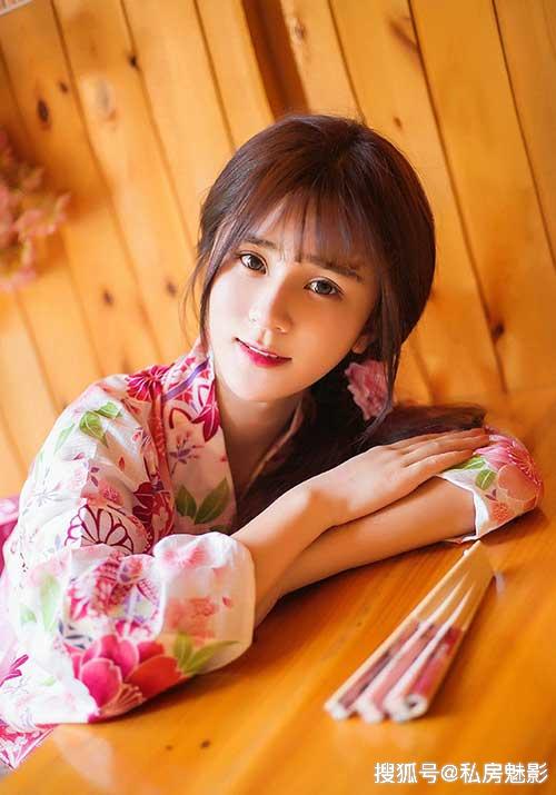 原创私房照,日系和服美女,与樱花相映更显粉嫩娇艳!
