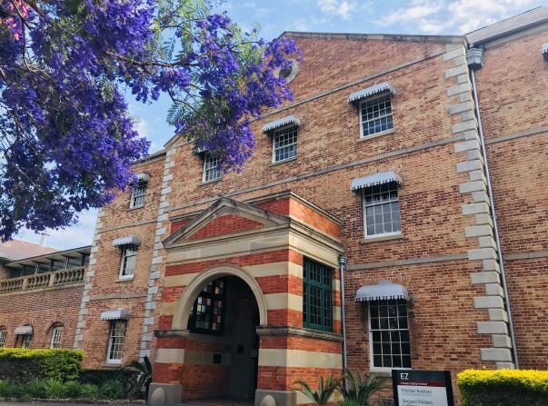 西悉尼大学qs排名20_QS五星级教育质量|西悉尼大学好专业+好排名+好老师(2)